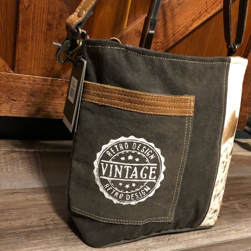 Myra vintage stamp shoulder bag up cycled - Picture 5 of 8